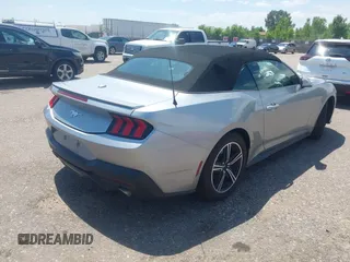 2024 Ford Mustang EcoBoost z VIN 1FAGP8UH4R5118907, wystawiony jako IAAI lot #42609174 z przebiegiem Nie podano mil oraz . Historia ofert i sprzedaży dostępna na DreamBid. Obrazek 4.