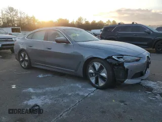 2024 BMW i4 xDrive40 z VIN WBY83FB05RFS82087, wystawiony jako Copart lot #41831225 z przebiegiem 1 396 mil mil oraz Szkoda całkowita • Salvage title. Historia ofert i sprzedaży dostępna na DreamBid. Obrazek 4.