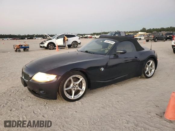 2008 BMW Z4 3.0si with VIN 4USBU53578LX04489, listed as a Copart auction lot 80902064 with 54,305 mi miles and Salvage Title. Bid and sale history available at carsss.com. Image 1.
