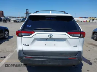 2022 Toyota RAV4 XLE with VIN 2T3W1RFV4NW233025, listed as a IAAI auction lot 42238717 with 39,156 mi miles and . Bid and sale history available at DreamBid. Image 16.
