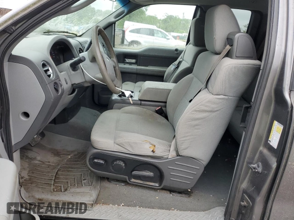 2007 Ford F-150 XL z VIN 1FTPX12V07FA45052, wystawiony jako Copart lot #58164745 z przebiegiem 138 326 mil mil oraz Czysty tytuł • Clean title. Historia ofert i sprzedaży dostępna na DreamBid. Obrazek 7.