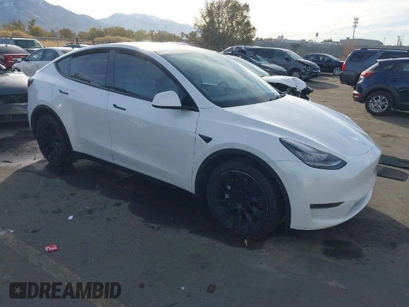 2021 Tesla Model Y Long Range with VIN 5YJYGDEE3MF098586, listed as a IAAI auction lot 40939802 with Not Provided miles and . Bid and sale history available at DreamBid. Image 1.