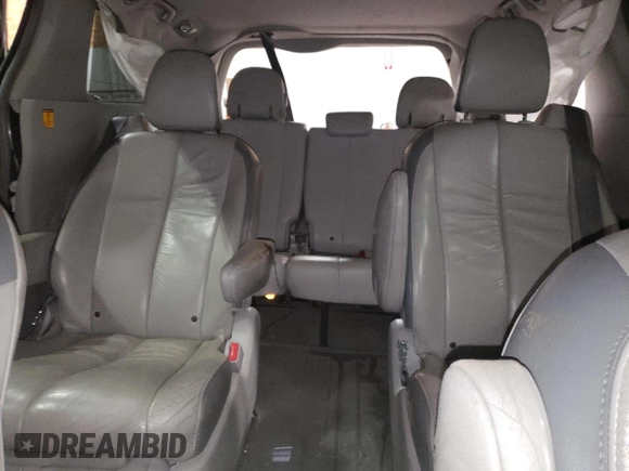 2012 Toyota Sienna XLE с VIN 5TDDK3DC3CS040365, выставлен на аукционе Copart как лот 63818815 с пробегом Не указан миль и Списание • Salvage title. История ставок и продаж доступна на DreamBid. Изображение 10.