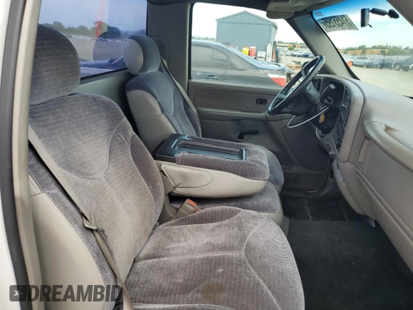 1999 GMC New Sierra 1500 SLE with VIN 1GTEC14T3XZ507987, listed as a Copart auction lot 51455195 with 235,344 mi miles and Salvage Title. Bid and sale history available at carsss.com. Image 10.