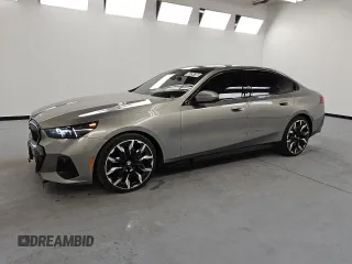 2024 BMW 5 Series 530i с VIN WBA43FJ08RCP88920, выставлен на аукционе Copart как лот 56734705 с пробегом 29 643 миль миль и Чистый • Clean title. История ставок и продаж доступна на DreamBid. Изображение 1.
