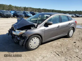 2012 Ford Focus SE with VIN 1FAHP3F22CL125681, listed as a Copart auction lot 48179195 with 144,384 mi miles and Salvage Title. Bid and sale history available at carsss.com. Image 1.