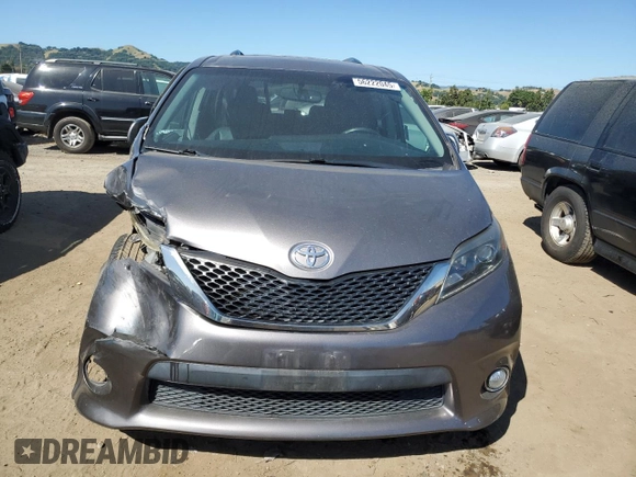 2017 Toyota Sienna SE with VIN 5TDXZ3DC5HS766941, listed as a Copart auction lot 56222045 with 94,250 mi miles and Salvage title. Bid and sale history available at DreamBid. Image 5.