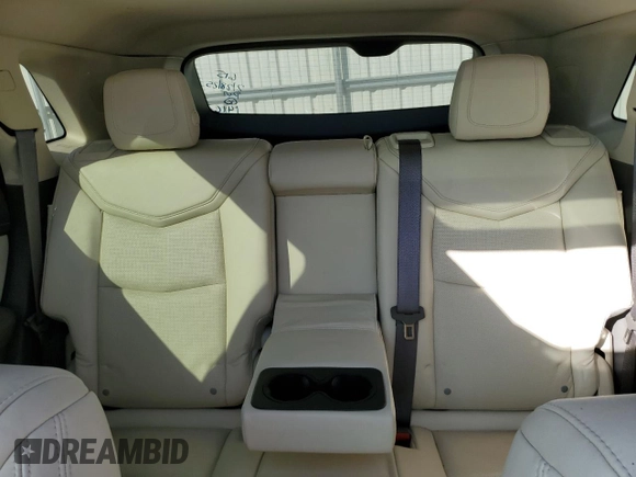 2017 Cadillac XT5 Premium Luxury AWD z VIN 1GYKNERS7HZ111416, wystawiony jako Copart lot #47649025 z przebiegiem Nie podano mil oraz Szkody całkowita. Historia ofert i sprzedaży dostępna na DreamBid. Obrazek 10.