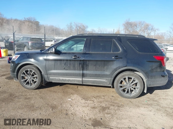 2018 Ford Explorer XLT z VIN 1FM5K8D88JGC03818, wystawiony jako IAAI lot #41449995 z przebiegiem 126 000 mil mil oraz . Historia ofert i sprzedaży dostępna na DreamBid. Obrazek 15.