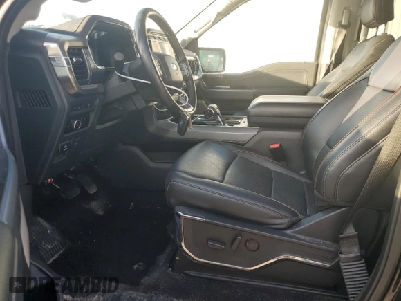 2023 Ford F-150 XL z VIN 1FTEW1CPXPKD60300, wystawiony jako Copart lot #62825095 z przebiegiem Nie podano mil oraz Nie do naprawy • Non repairable. Historia ofert i sprzedaży dostępna na DreamBid. Obrazek 7.