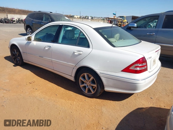 2006 Mercedes-Benz C 280 Luxury с VIN WDBRF54H06F832784, выставлен на аукционе IAAI как лот 42702556 с пробегом 143 100 миль миль и . История ставок и продаж доступна на DreamBid. Изображение 3.