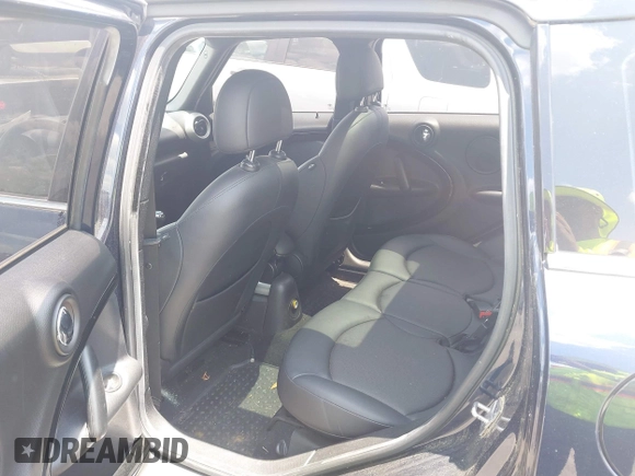 2012 MINI Countryman S с VIN WMWZC3C54CWM27414, выставлен на аукционе IAAI как лот 42581415 с пробегом 126 536 миль миль и . История ставок и продаж доступна на DreamBid. Изображение 8.