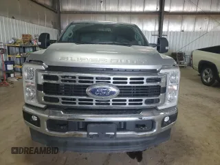 2023 Ford F-250 XL with VIN 1FT7X2BN8PED57681, listed as a Copart auction lot 58341604 with 8,220 mi miles and Salvage title. Bid and sale history available at DreamBid. Image 5.