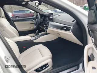 2021 BMW 5 Series M550i xDrive z VIN WBA13BK09MCF05866, wystawiony jako IAAI lot #41574859 z przebiegiem 37 822 mil mil oraz . Historia ofert i sprzedaży dostępna na DreamBid. Obrazek 5.