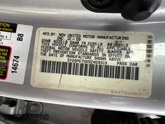 2009 Pontiac Vibe w/1SB with VIN 5Y2SP670X9Z469313, listed as a Copart auction lot 72863524 with 190,597 mi miles and Clean Title. Bid and sale history available at carsss.com. Image 10.