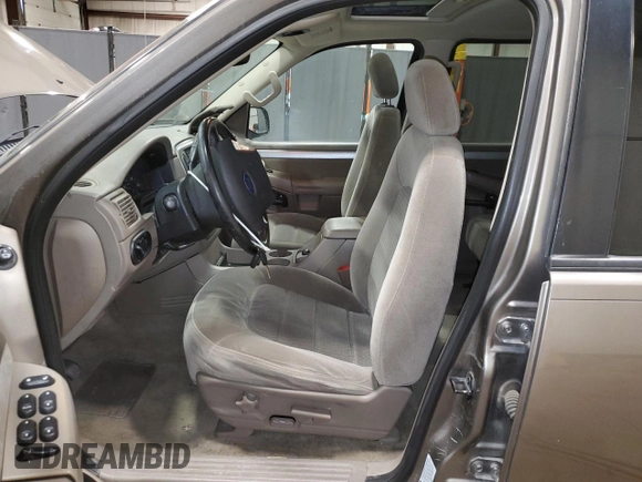 2003 Ford Explorer XLT with VIN 1FMZU73W03UA58560, listed as a Copart auction lot 87354824 with 157,052 mi miles and Salvage title. Bid and sale history available at DreamBid. Image 7.