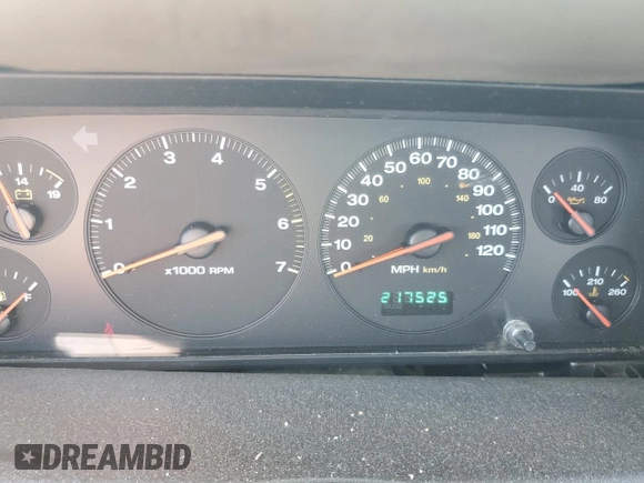 2000 Jeep Grand Cherokee Laredo with VIN 1J4G248S2YC377133, listed as a Copart auction lot 57916785 with 217,525 mi miles and Salvage title. Bid and sale history available at DreamBid. Image 9.
