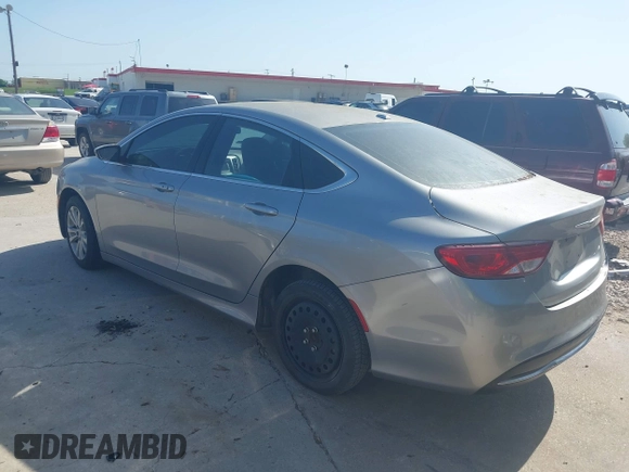 2015 Chrysler 200 Limited z VIN 1C3CCCAB1FN656181, wystawiony jako IAAI lot #42011014 z przebiegiem 293 897 mil mil oraz . Historia ofert i sprzedaży dostępna na DreamBid. Obrazek 3.