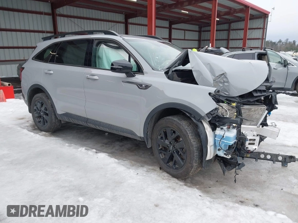 2022 Kia Sorento X-Line S with VIN 5XYRLDLC7NG118060, listed as a IAAI auction lot 41650022 with 42,331 mi miles. Bid and sale history available at carsss.com. Image 1.