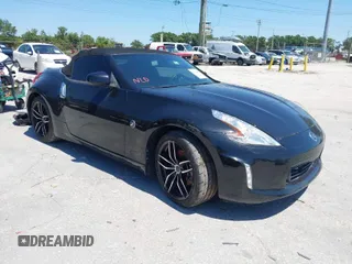 2017 Nissan 370Z Touring with VIN JN1AZ4FHXHM940571, listed as a IAAI auction lot 42062855 with 1 mi miles. Bid and sale history available at carsss.com. Image 1.