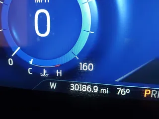2022 Ford Explorer Platinum с VIN 1FM5K8HW3NNA10499, выставлен на аукционе IAAI как лот 42436872 с пробегом 30 186 миль миль и . История ставок и продаж доступна на DreamBid. Изображение 16.