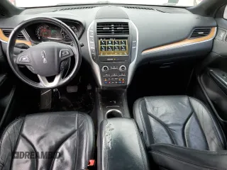 2016 Lincoln MKC Reserve z VIN 5LMCJ3C9XGUJ31146, wystawiony jako Copart lot #53476055 z przebiegiem 155 990 mil mil oraz Szkoda całkowita • Salvage title. Historia ofert i sprzedaży dostępna na DreamBid. Obrazek 8.