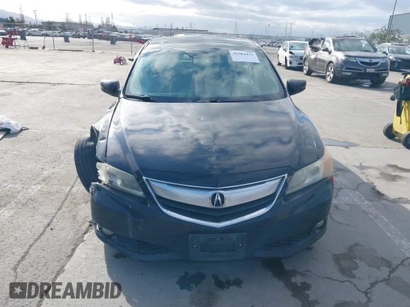 2013 Acura ILX Tech Pkg with VIN 19VDE1F7XDE007797, listed as a IAAI auction lot 41904415 with 240,310 mi miles. Bid and sale history available at carsss.com. Image 12.