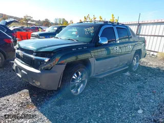 2002 Chevrolet Avalanche with VIN 3GNEC13T62G263379, listed as a IAAI auction lot 40907582 with 220,309 mi miles. Bid and sale history available at carsss.com. Image 17.