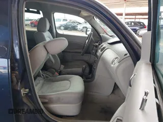 2009 Chevrolet HHR 1LT with VIN 3GNCA23B29S537789, listed as a IAAI auction lot 41917351 with 171,456 mi miles and . Bid and sale history available at carsss.com. Image 5.