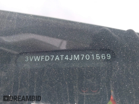 2018 Volkswagen Beetle S z VIN 3VWFD7AT4JM701569, wystawiony jako IAAI lot #41106340 z przebiegiem 78 754 mil mil oraz . Historia ofert i sprzedaży dostępna na DreamBid. Obrazek 9.