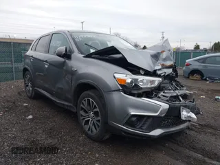 2019 Mitsubishi Outlander ES z VIN JA4AP3AU2KU033526, wystawiony jako IAAI lot #41142702 z przebiegiem 145 995 mil mil oraz . Historia ofert i sprzedaży dostępna na DreamBid. Obrazek 1.