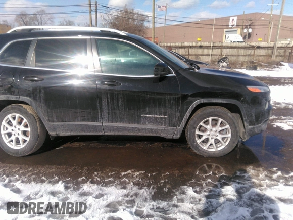 2018 Jeep Cherokee Latitude Tech Connect with VIN 1C4PJMCB5JD580985, listed as a IAAI auction lot 41530501 with 75,858 mi miles and . Bid and sale history available at DreamBid. Image 13.