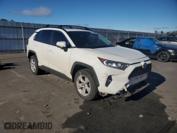 2019 Toyota RAV4 XLE with VIN JTMW1RFV4KD021007, listed as a Copart auction lot 82208754 with 96,998 mi miles and Salvage Title. Bid and sale history available at carsss.com. Image 4.