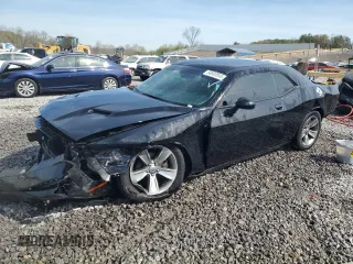 2019 Dodge Challenger SXT z VIN 2C3CDZAG8KH672148, wystawiony jako Copart lot #50883945 z przebiegiem 122 434 mil mil oraz Szkoda całkowita • Salvage title. Historia ofert i sprzedaży dostępna na DreamBid. Obrazek 1.