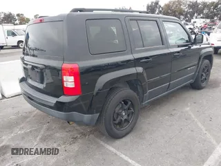 2013 Jeep Patriot Sport with VIN 1C4NJPBA4DD270395, listed as a IAAI auction lot 42065128 with 116,202 mi miles and . Bid and sale history available at carsss.com. Image 4.