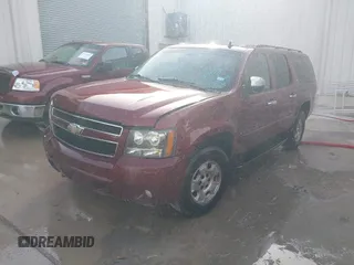 2008 Chevrolet Suburban 2LT with VIN 3GNFK16308G293344, listed as a IAAI auction lot 41713960 with 187,907 mi miles and . Bid and sale history available at DreamBid. Image 2.