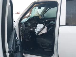 2019 Ram 2500 Tradesman with VIN 3C6UR5CL8KG676342, listed as a IAAI auction lot 40760818 with 58,840 mi miles. Bid and sale history available at carsss.com. Image 5.