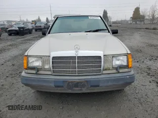 1987 Mercedes-Benz 300 E with VIN WDBEA30D0HA528424, listed as a Copart auction lot 84249444 with 132,054 mi miles and Clean Title. Bid and sale history available at carsss.com. Image 5.
