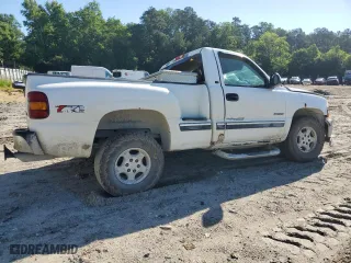 2002 Chevrolet Silverado 1500 LS with VIN 1GCEK14VX2Z209515, listed as a Copart auction lot 56230974 with 321,763 mi miles and Salvage Title. Bid and sale history available at carsss.com. Image 3.
