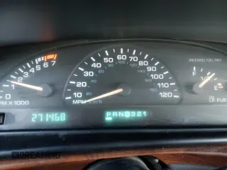 1998 Oldsmobile 88 LS z VIN 1G3HN52K8W4865297, wystawiony jako Copart lot #78698224 z przebiegiem 271 468 mil mil oraz Szkoda całkowita • Salvage title. Historia ofert i sprzedaży dostępna na DreamBid. Obrazek 9.