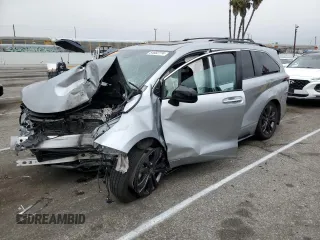2021 Toyota Sienna XSE z VIN 5TDXRKEC5MS041391, wystawiony jako Copart lot #54882774 z przebiegiem Nie podano mil oraz Szkoda całkowita • Salvage title. Historia ofert i sprzedaży dostępna na DreamBid. Obrazek 1.