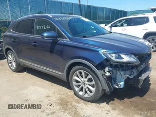 2015 Lincoln MKC z VIN 5LMCJ1A9XFUJ20010, wystawiony jako IAAI lot #42213320 z przebiegiem 95 515 mil mil oraz . Historia ofert i sprzedaży dostępna na DreamBid. Obrazek 1.