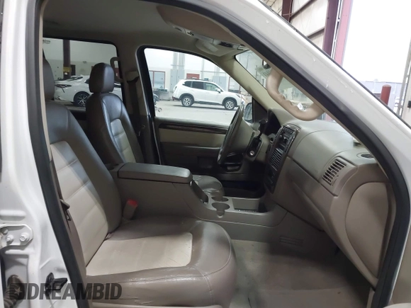 2004 Ford Explorer Eddie Bauer with VIN 1FMZU74K84UB97753, listed as a IAAI auction lot 40861041 with 110,304 mi miles and . Bid and sale history available at DreamBid. Image 5.