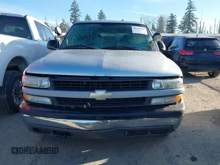 2005 Chevrolet Tahoe Police z VIN 1GNEC13Z95R205193, wystawiony jako IAAI lot #41361544 z przebiegiem 156 547 mil mil oraz . Historia ofert i sprzedaży dostępna na DreamBid. Obrazek 6.