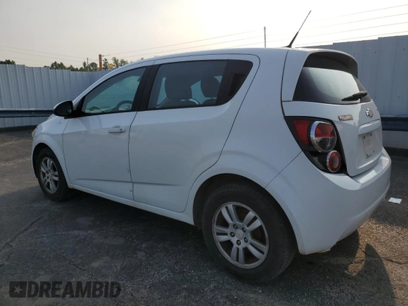 2012 Chevrolet Sonic LS z VIN 1G1JA6SHXC4193688, wystawiony jako Copart lot #60696935 z przebiegiem 413 280 mil mil oraz Czysty tytuł • Clean title. Historia ofert i sprzedaży dostępna na DreamBid. Obrazek 2.