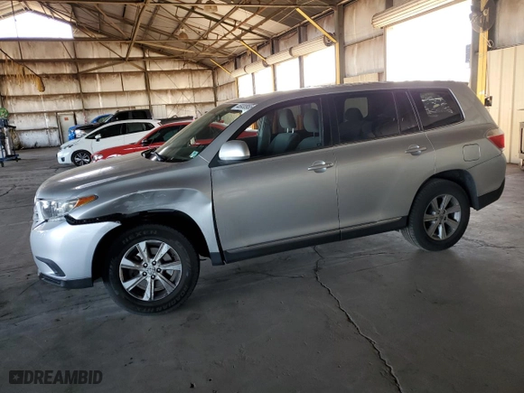 2011 Toyota Highlander with VIN 5TDZA3EH4BS008073, listed as a Copart auction lot 46930955 with 170,492 mi miles and Salvage Title. Bid and sale history available at carsss.com. Image 1.