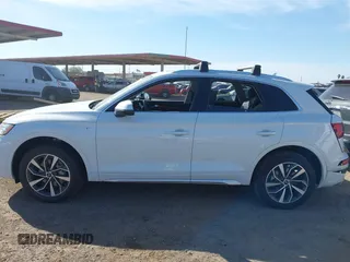 2023 Audi Q5 S line Premium Plus z VIN WA1EAAFY1P2127967, wystawiony jako IAAI lot #42327485 z przebiegiem 52 754 mil mil oraz . Historia ofert i sprzedaży dostępna na DreamBid. Obrazek 14.