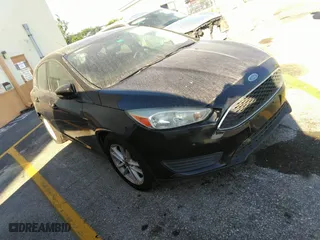 2015 Ford Focus SE with VIN 1FADP3K28FL307328, listed as a IAAI auction lot 41511645 with 120,787 mi miles. Bid and sale history available at carsss.com. Image 1.