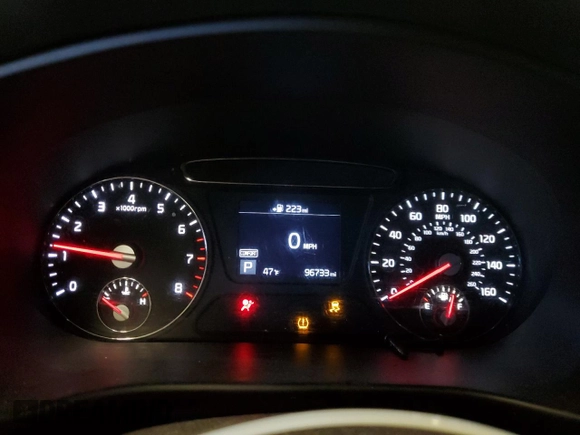 2019 Kia Sorento LX with VIN 5XYPGDA34KG524890, listed as a Copart auction lot 43414395 with 96,733 mi miles and Clean Title. Bid and sale history available at DreamBid. Image 9.