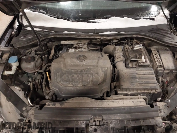 2019 Volkswagen Tiguan SE with VIN 3VV2B7AX3KM017948, listed as a IAAI auction lot 41564360 with 129,302 mi miles and . Bid and sale history available at DreamBid. Image 10.